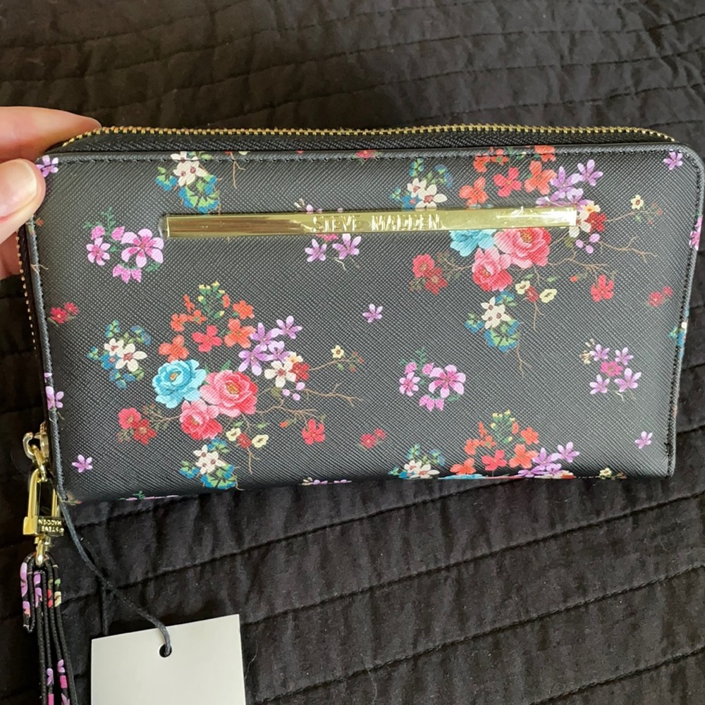 Steve Madden clutch/wallet